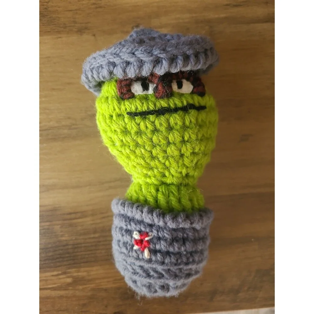 Set 4 Sesame Street Crocheted Ornaments Cookie Monster Miss Piggy Oscar Big Bird